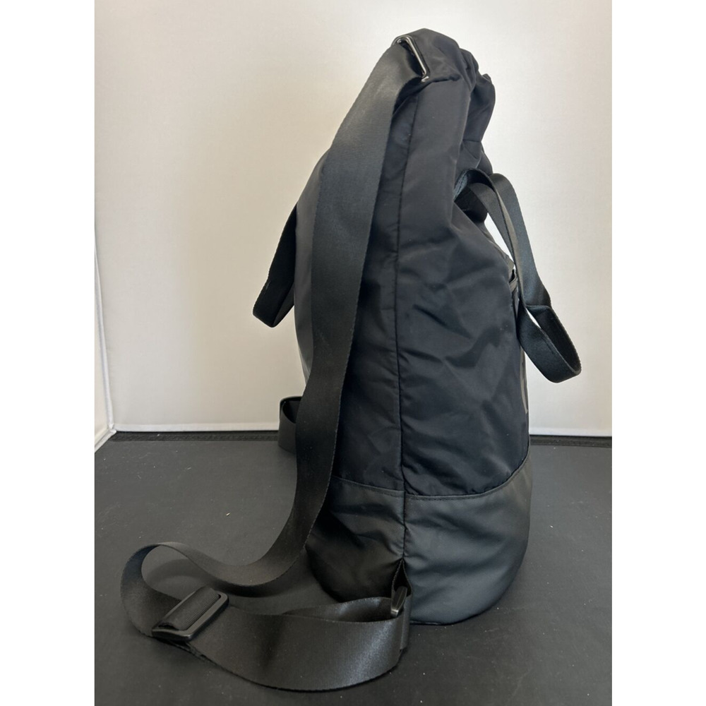 Zyia Active Drawstring Backpack Puffer Black Gym … - image 4